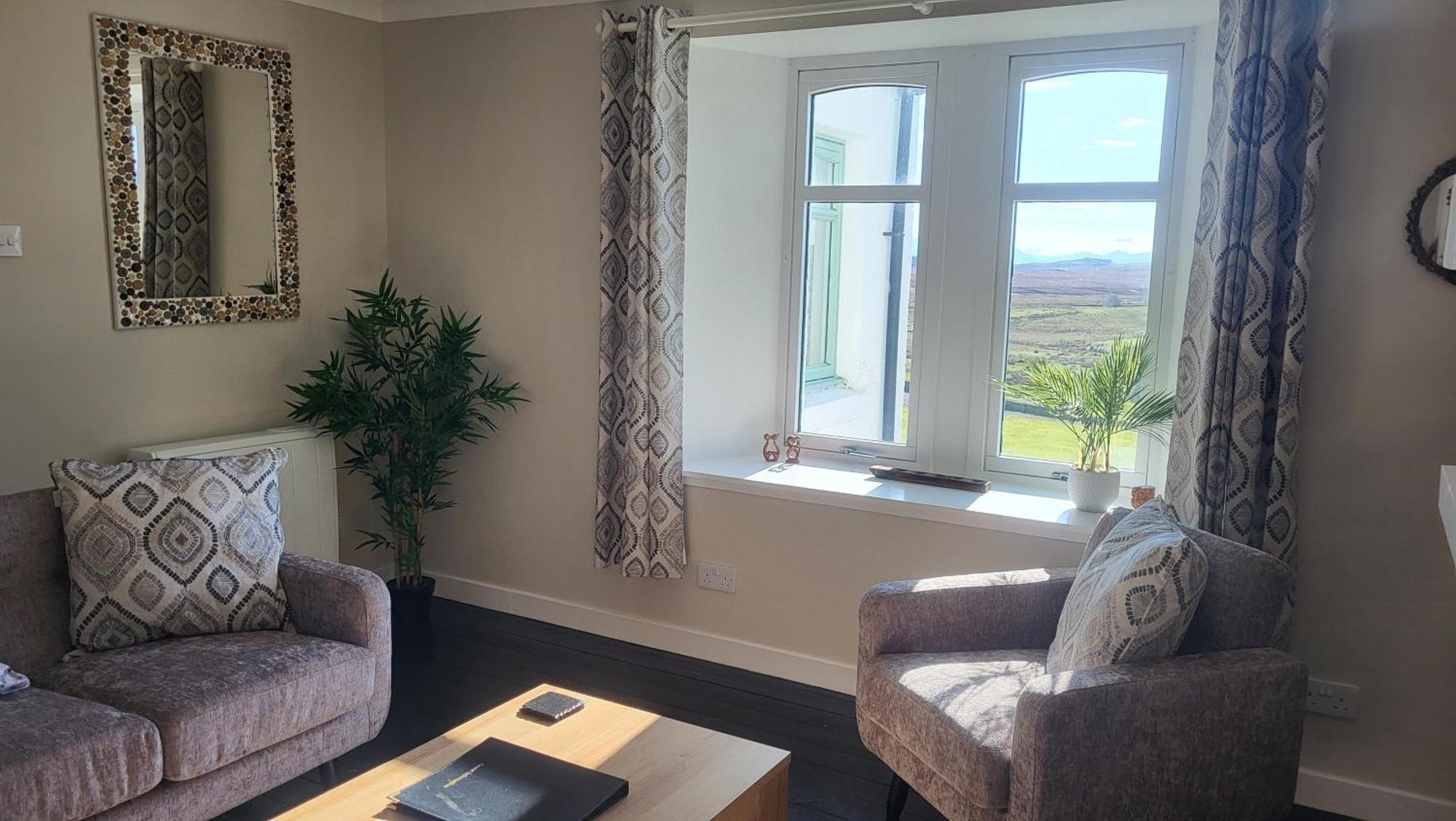 An Cnoc Bed & Breakfast Staffin Exterior photo